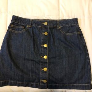 Hardly worn! Forever 21 dark denim skirt